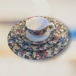 Royal Doulton Dishes Everyday Jacobean Floral Print 4 Piece Place Setting Vtg
